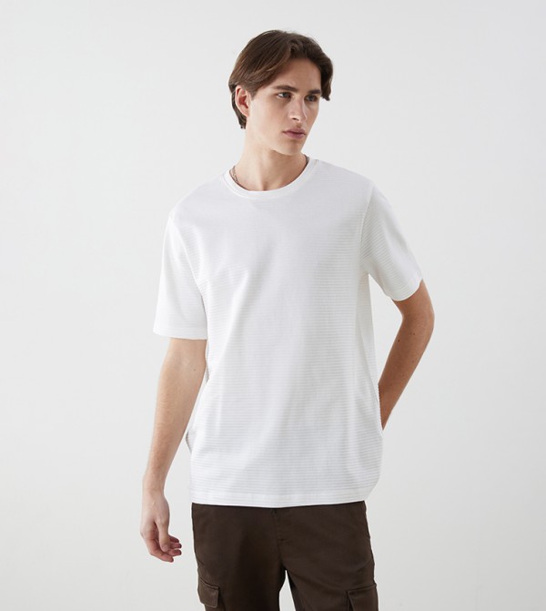 Textured Crew Neck Casual T-Shirt