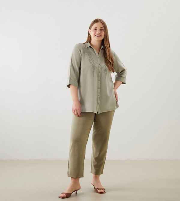 Solid Elastic Waist Carrot Fit Trousers