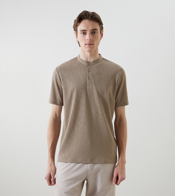 Textured Stand Collar Short Sleeves T-Shirt
