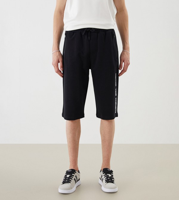 Printed Mid Rise Casual Shorts