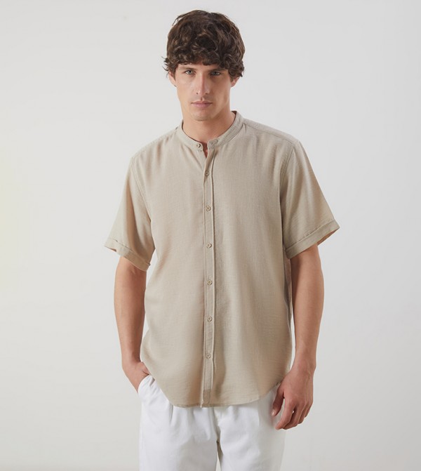 Textured Regular Fit Short Sleeves Shirt