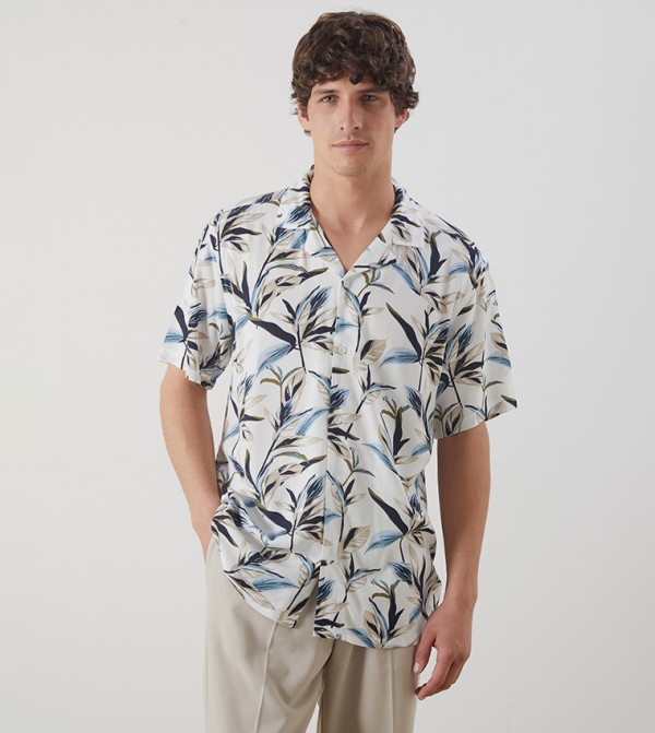 Patterned Revere Collar Short Sleeves Shirt