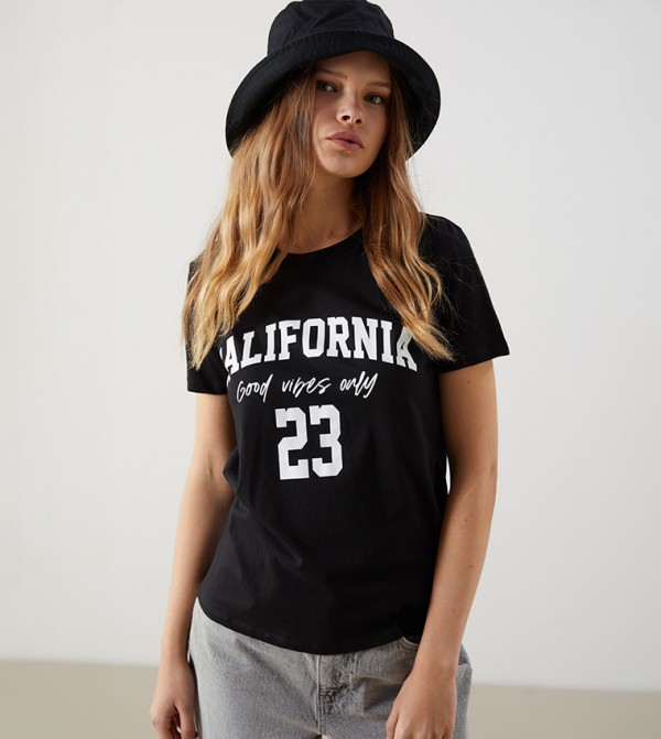Printed Short Sleeves T-Shirt