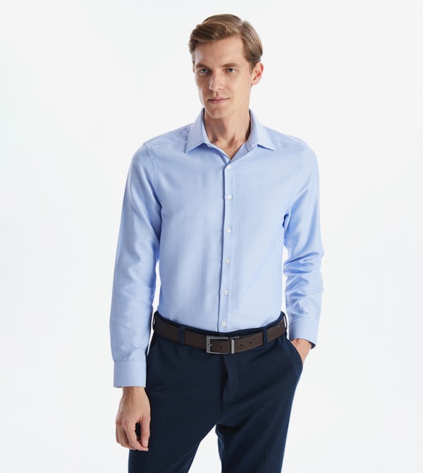 Solid Slim Fit Long Sleeves Oxford Shirt
