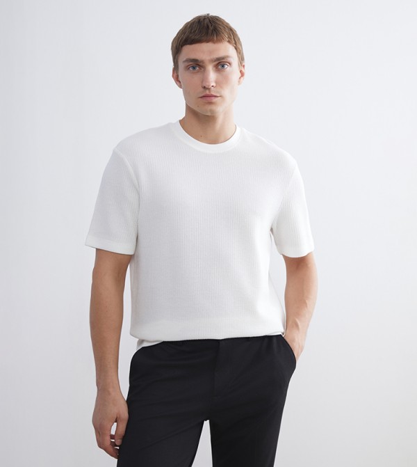 Textured Short Sleeves Casual T-Shirt