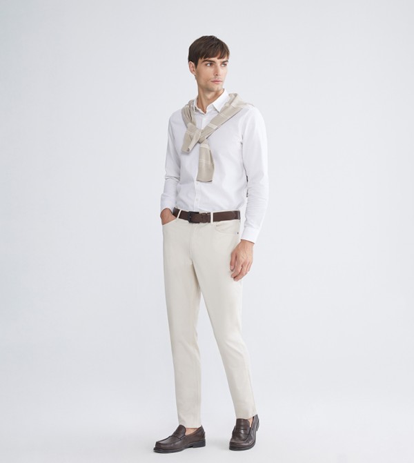 CLASSIC Solid Slim Fit Chino Trousers