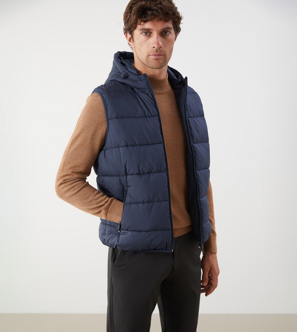 Solid Zip-Through Hooded Gilet