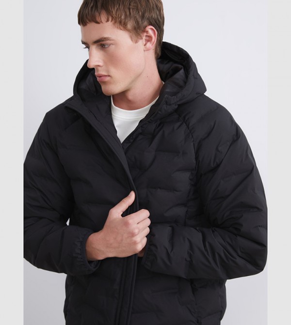 Solid Slim Fit Hooded Puffer Jacket