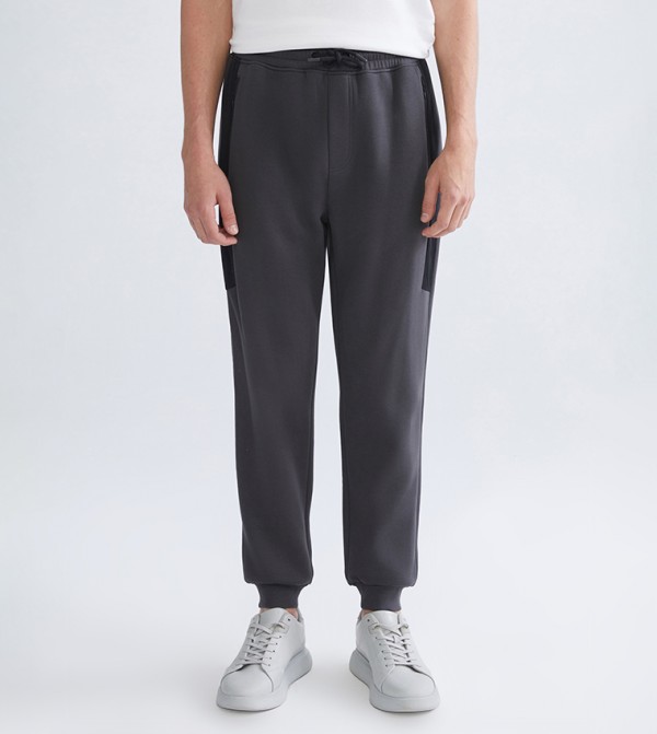Drawstring Waist Slim Fit Joggers