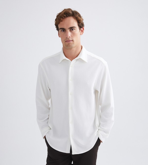 Textured Slim Fit Long Sleeves Shirt