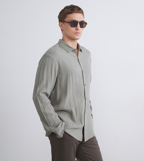 Solid Long Sleeves Relaxed Fit Shirt