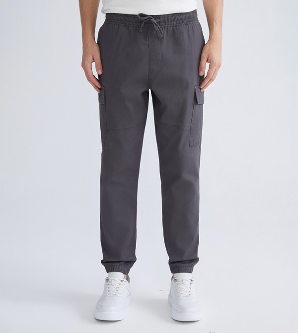 Mid Rise Slim Fit Cargo Trousers