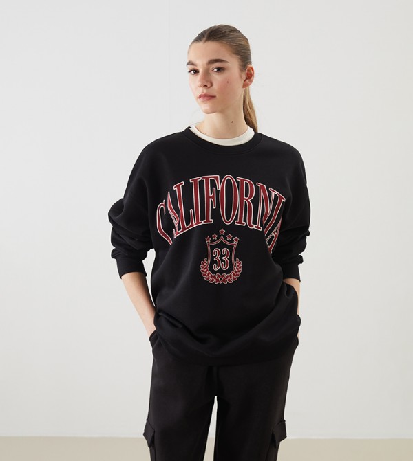 سويتشيرت واسع 