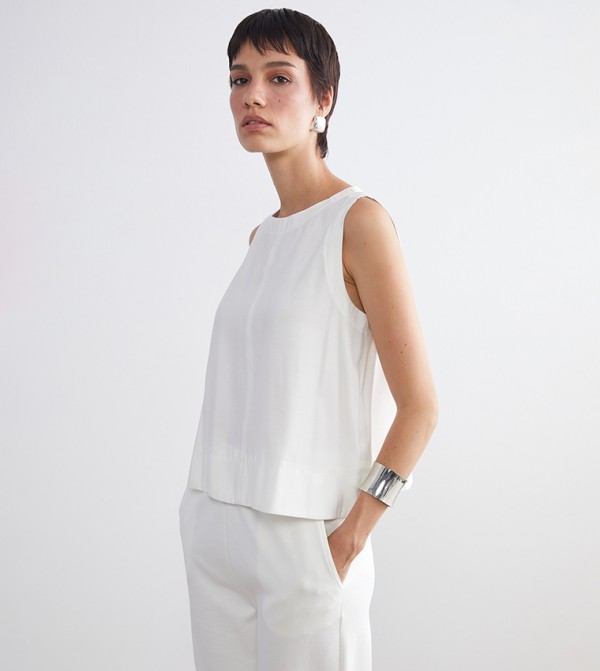 Solid Sleeveless Top