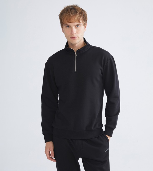 Half-Zipper High Neck Sweatshirt