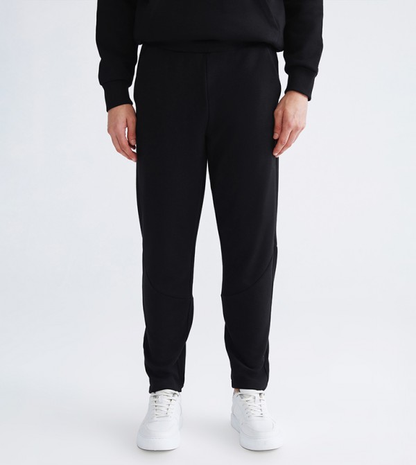 Solid Mid Rise Slim Fit Pants