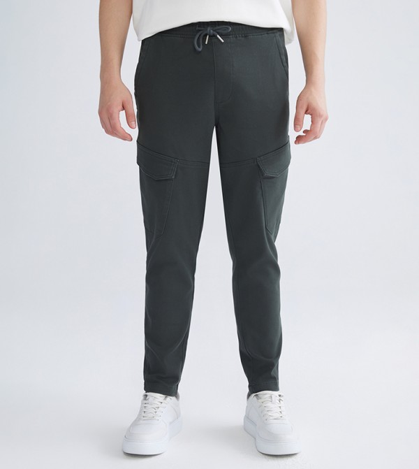 Mid Rise Slim Fit Cargo Trousers