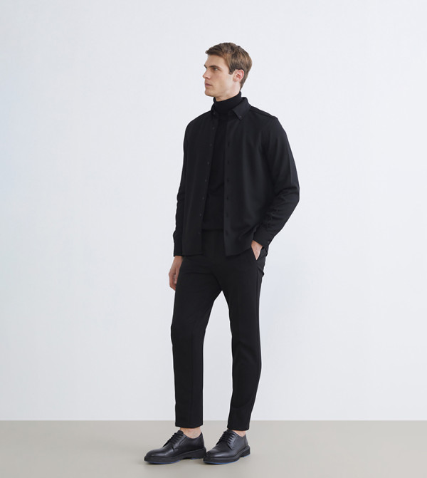 بنطال سادة بخصر متوسط وقصة مستيمة 