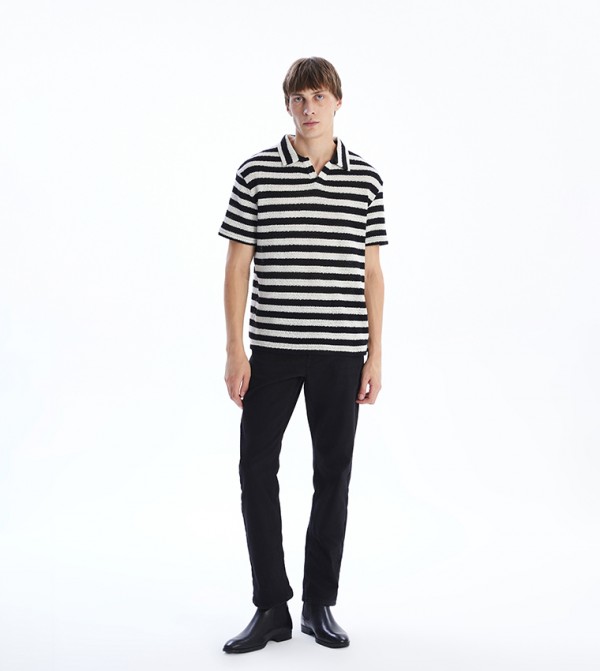 Solid Mid-Rise Slim Fit Jeans