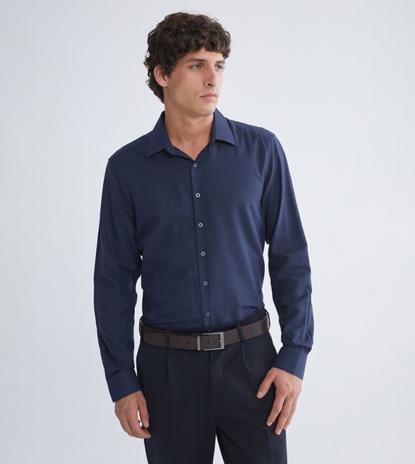 Solid Slim Fit Long Sleeves Shirt