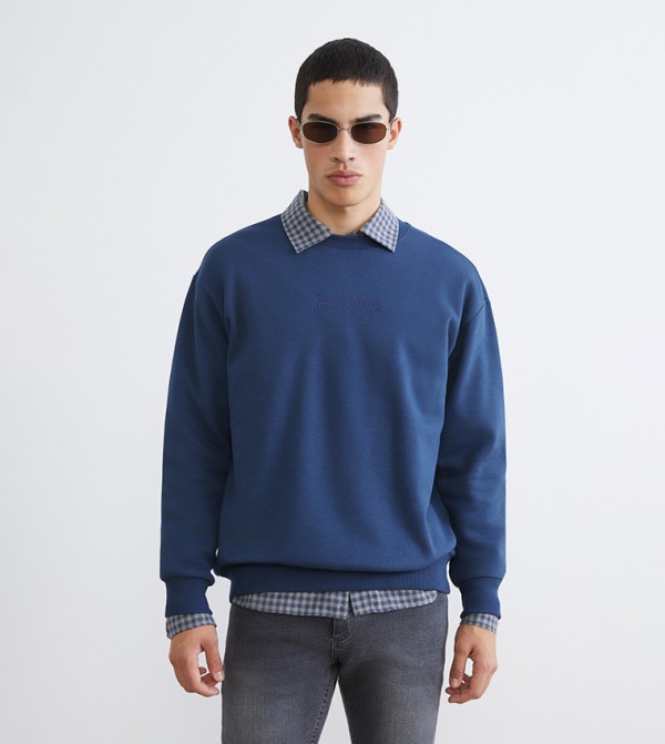 Solid Crew Neck Sweatshirt