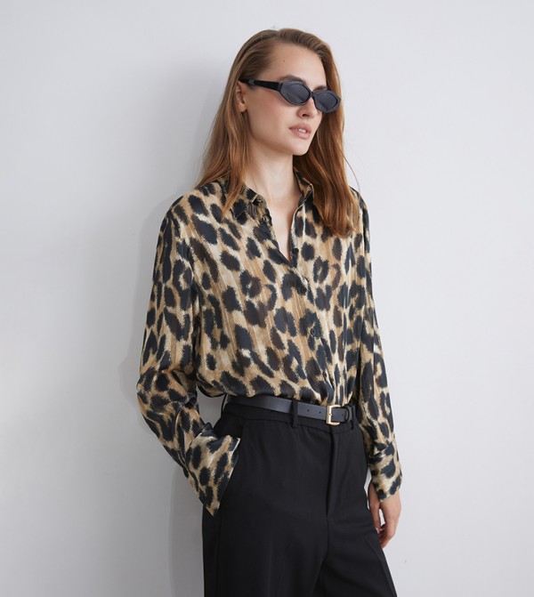 قميص بطبعة كم طويل 