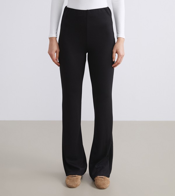 Solid Elastic Waist Flared Leggings