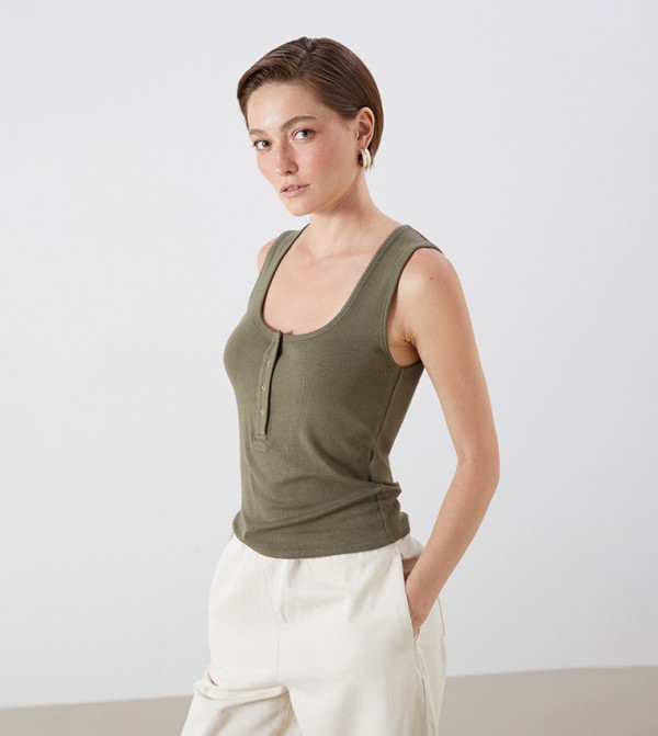 Ribbed Sleeveless Top