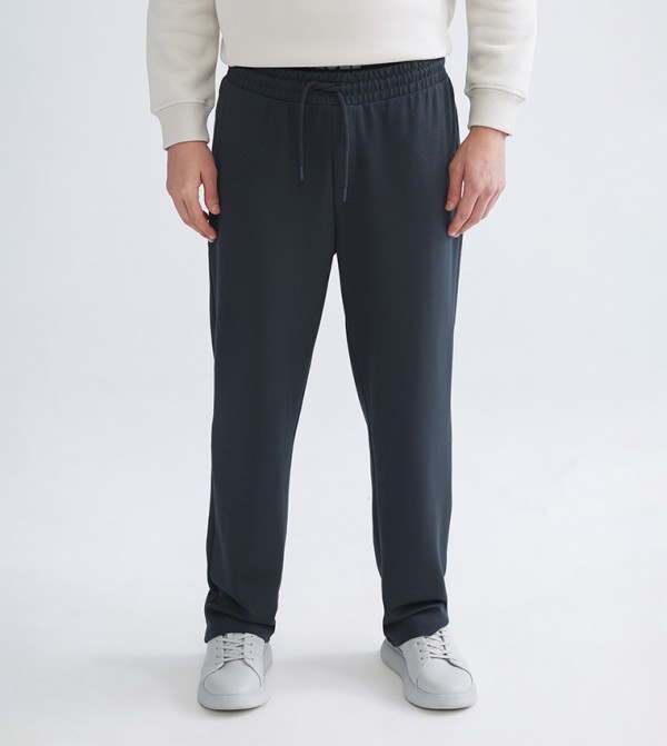 Drawstring Waist Slim Fit Sweatpants