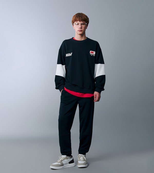 Solid Elastic Waist Joggers