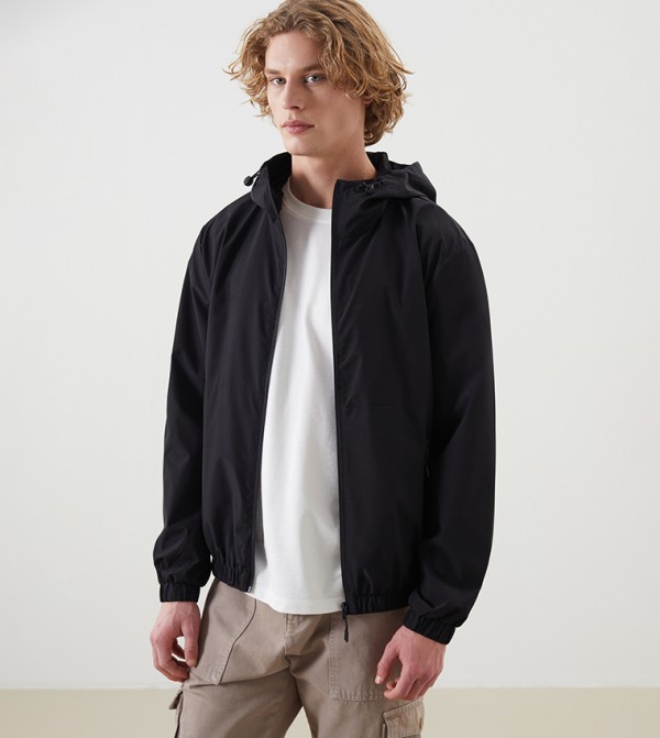 Solid Regular Fit Hooded Raincoat