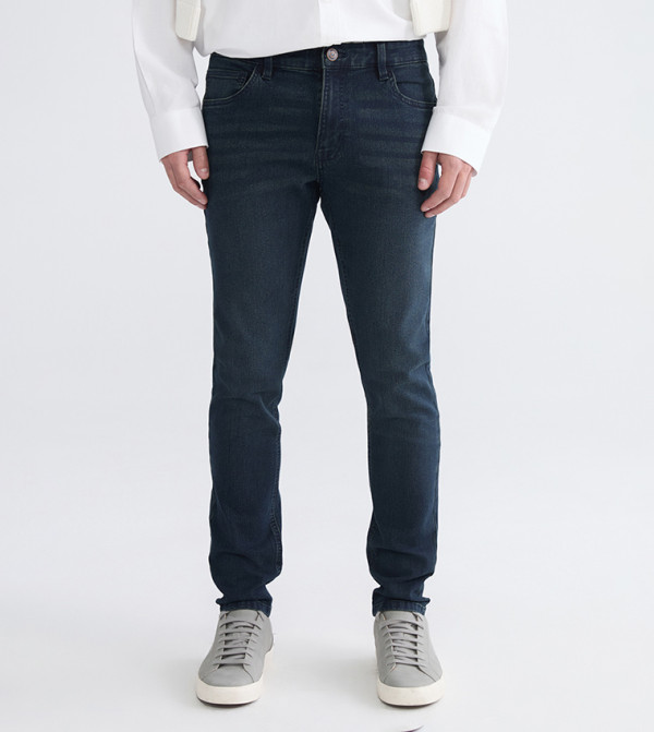 760 Washed Slim Fit Jeans