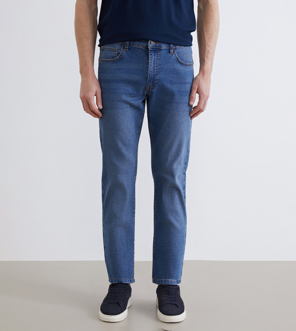 779 Washed Mid Rise Straight Fit Jeans