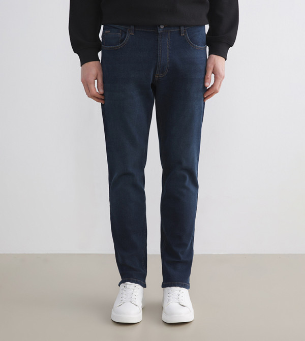 779 Washed Mid Rise Straight Fit Jeans