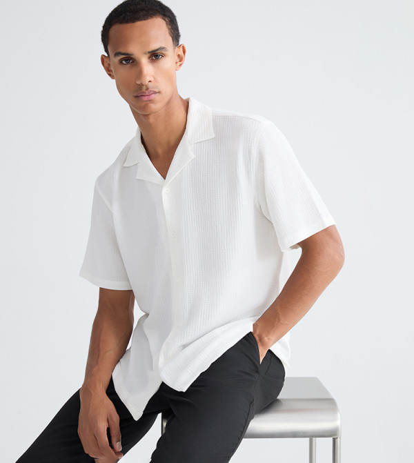 Textured Short Sleeves Regular Fit Shirt