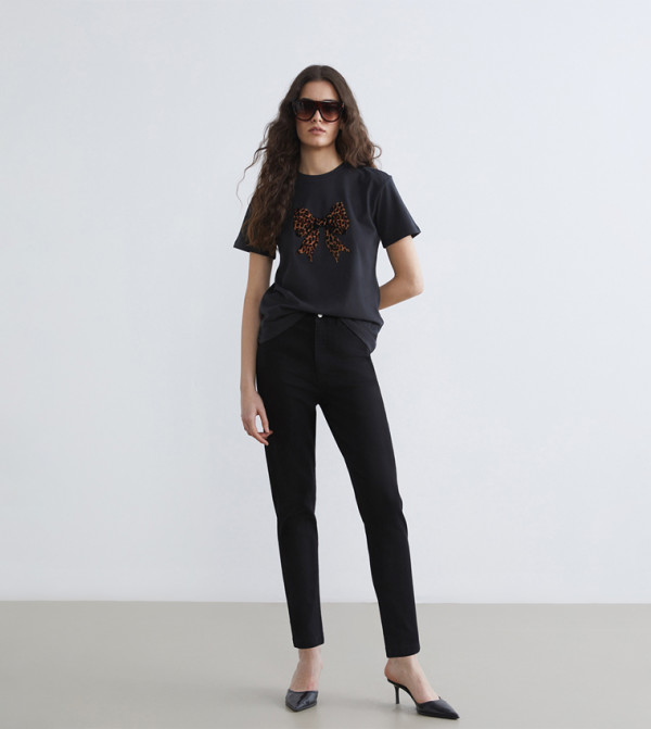 Washed Slim Mom Fit Jeans