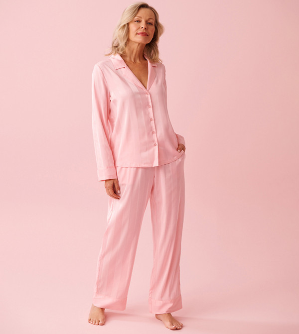 طقم بيجاما ساتان مخططة بكم طويل 