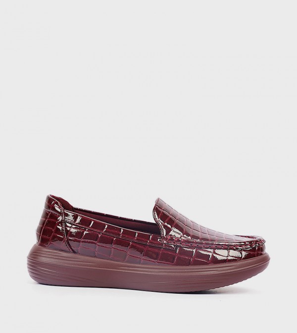 Textured Round Toe Slip-On Shoes