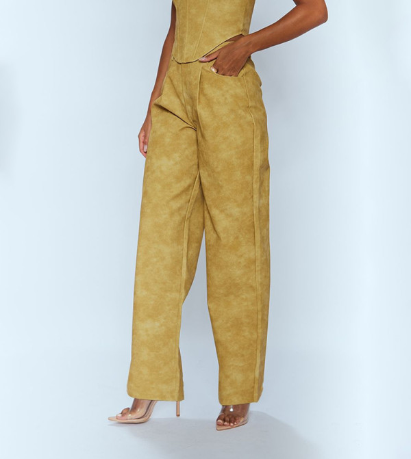 بنطال جلد صناعي مغسول بجيب وقصة مستقيمة 