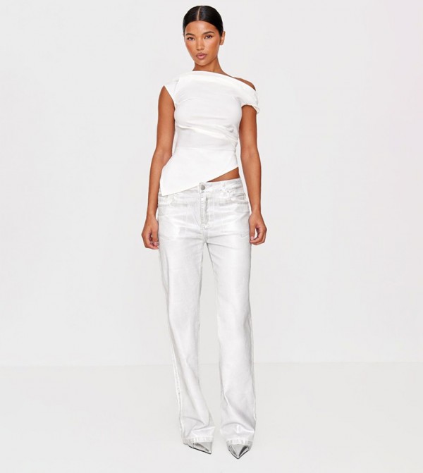 جينز واسع بخصر منخفض ولمعة ميتاليك