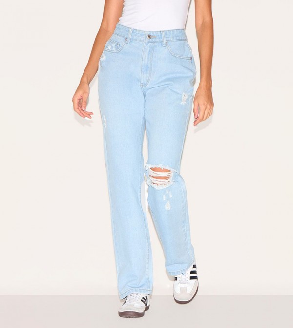 Wash Distressed High Rise Straight Fit Jeans