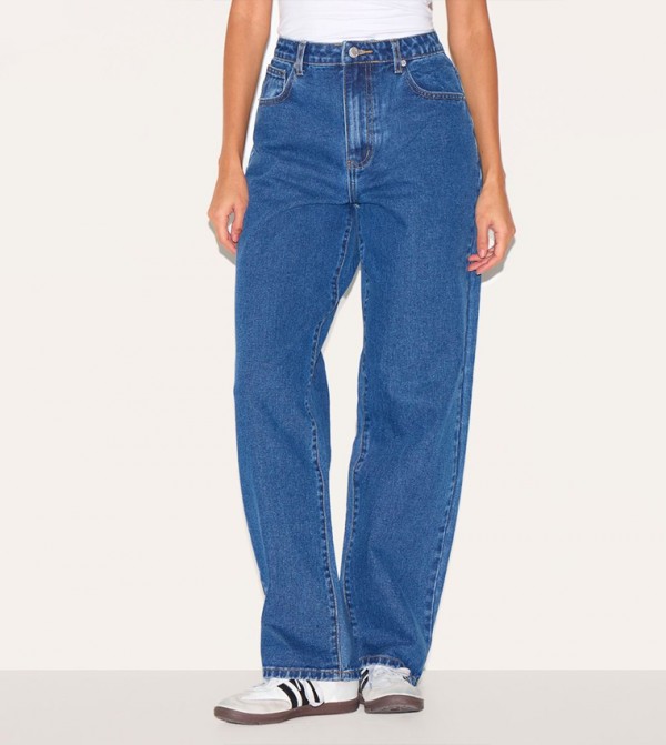 Washed High Waist Boyfriend Fit Jeans