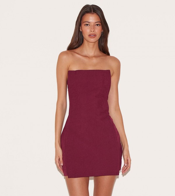 فستان ميني بدون حمالات  