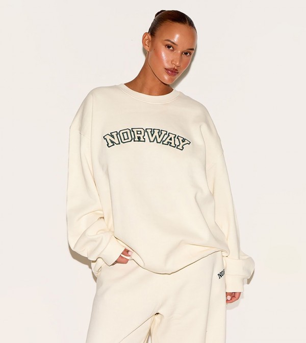Curve Premium Embroidered Norway Sweatshirt