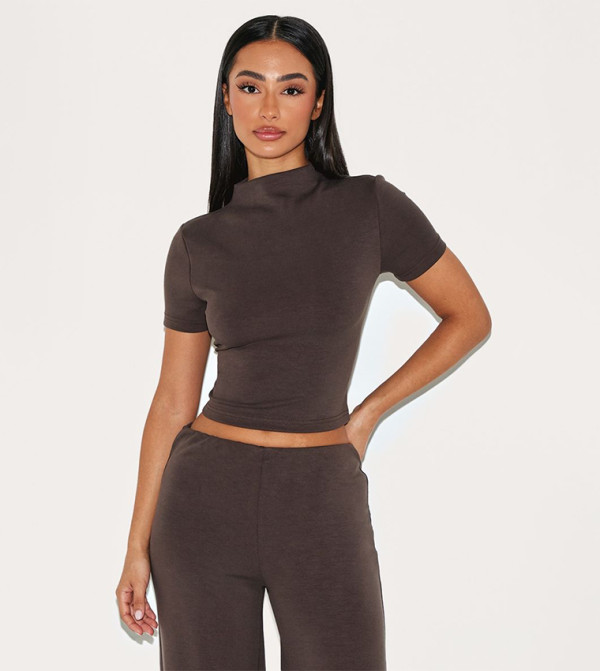 توب كروب سادة بأكمام قصيرة