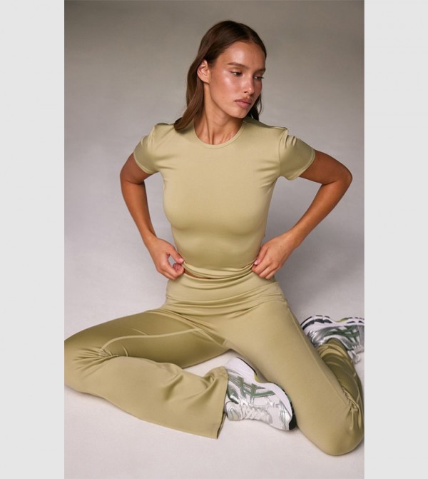 Ultimate Short Sleeves Crop Top