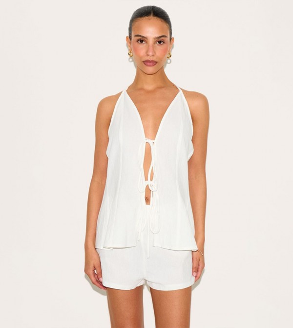 توب قصير برباط أمامي وياقة هالتر للمقاسات الصغيرة