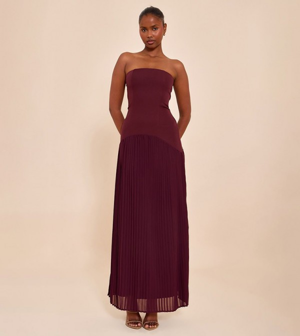 Strapless Pleated Hem Detail Maxi Dress