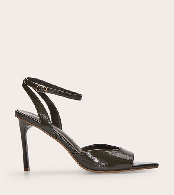 Pointed Toe Vamp Strap Heel Sandals