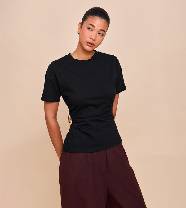 Trim Detail Asymmetric Hem T-Shirt
